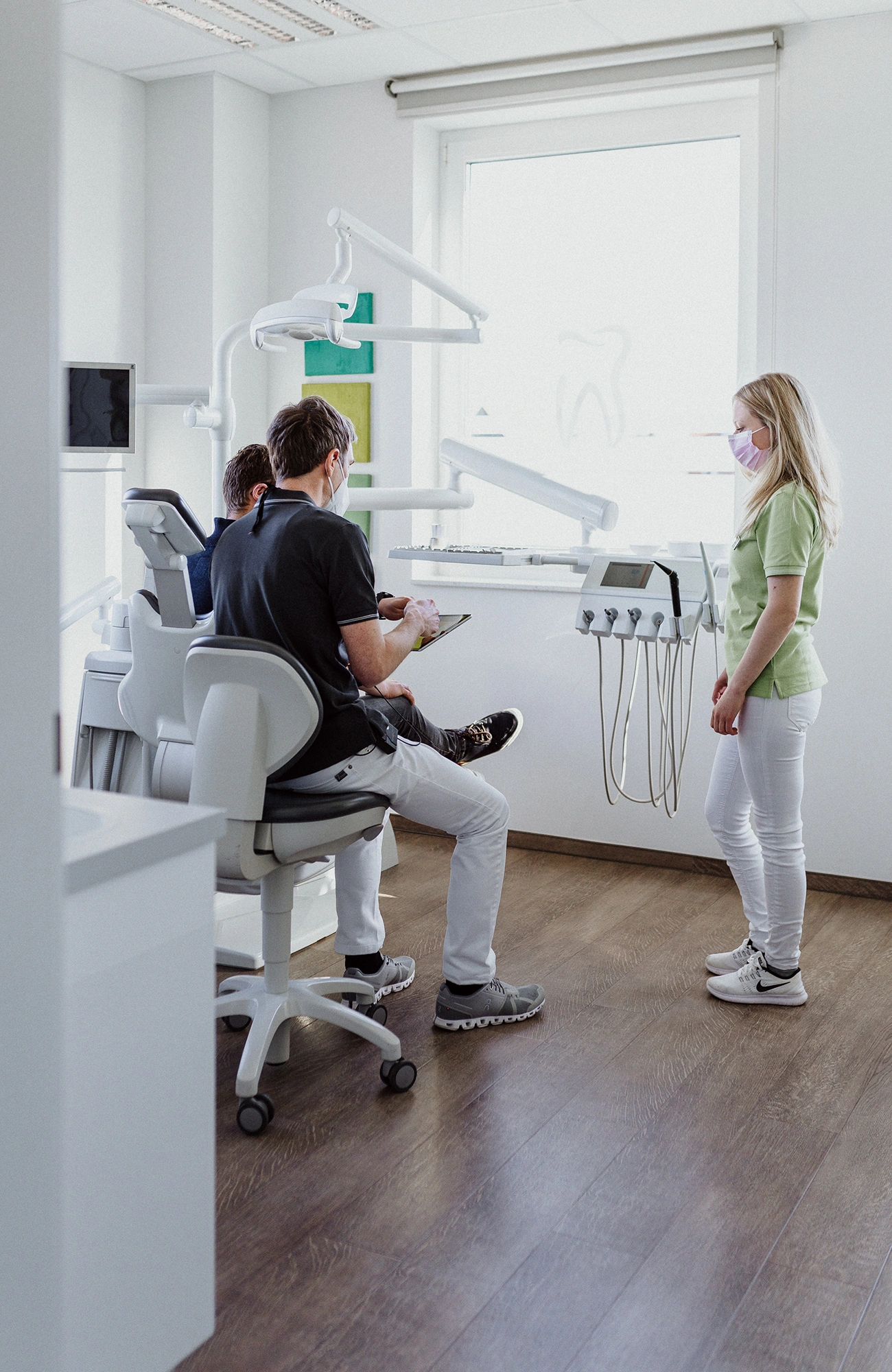 Modernes Behandlungszimmer einer Zahnarztpraxis